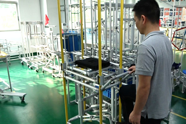 【精益LCIA284】無(wú)動(dòng)力跨工位傳遞工裝