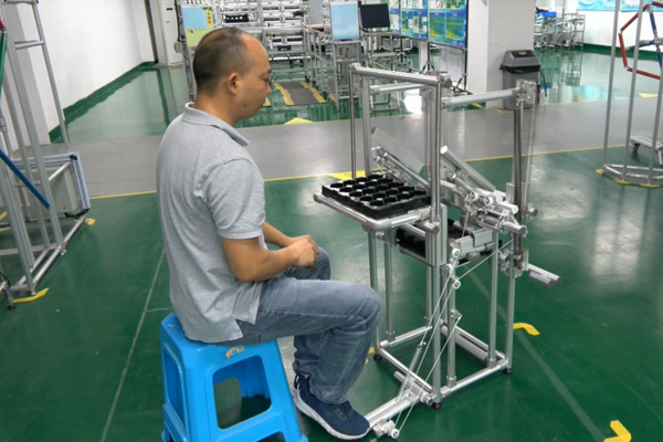 【精益LCIA250】吸塑盤補給回收一體機構(gòu)