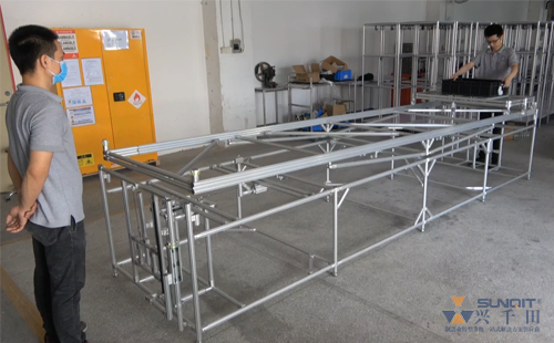 跨工位LCIA機(jī)構(gòu)(蹺蹺板原理) 跨工位LCIA機(jī)構(gòu)(蹺蹺板原理)