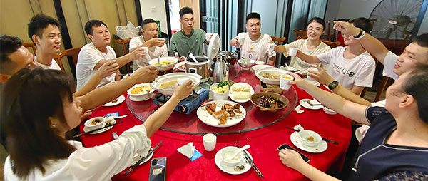 陽(yáng)臺(tái)山愛(ài)護(hù)環(huán)境公益活動(dòng) 陽(yáng)臺(tái)山愛(ài)護(hù)環(huán)境公益活動(dòng)