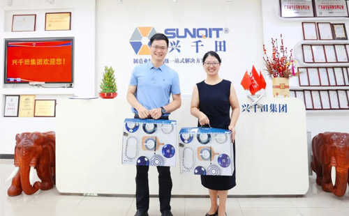 興千田集團(tuán)祝所有老師教師節(jié)快樂！