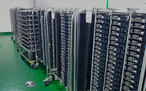 防靜電<a href='/gongzuotai.htm' class='keys' title='點(diǎn)擊查看關(guān)于精益管工作臺的相關(guān)信息' target='_blank'>精益管工作臺</a>如何接地？