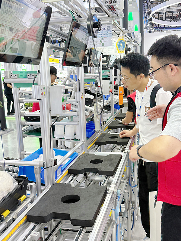 興千田上海展11 興千田上海展11